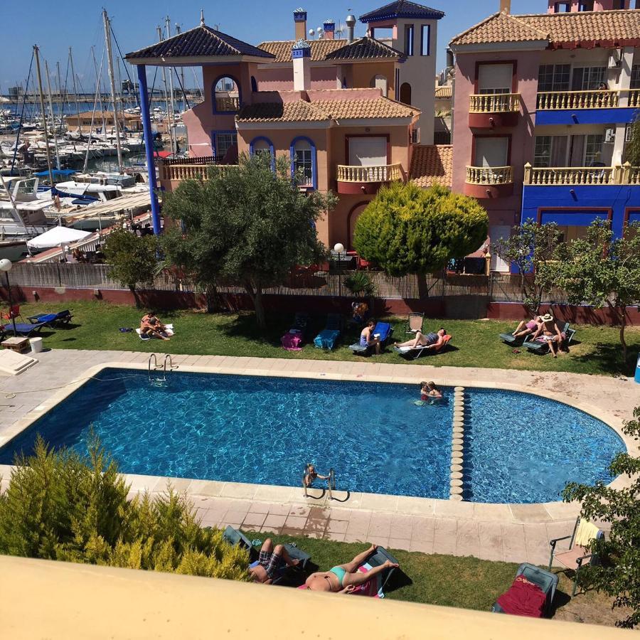 Apartamentos Deluxe San Julian Torrevieja Dış mekan fotoğraf